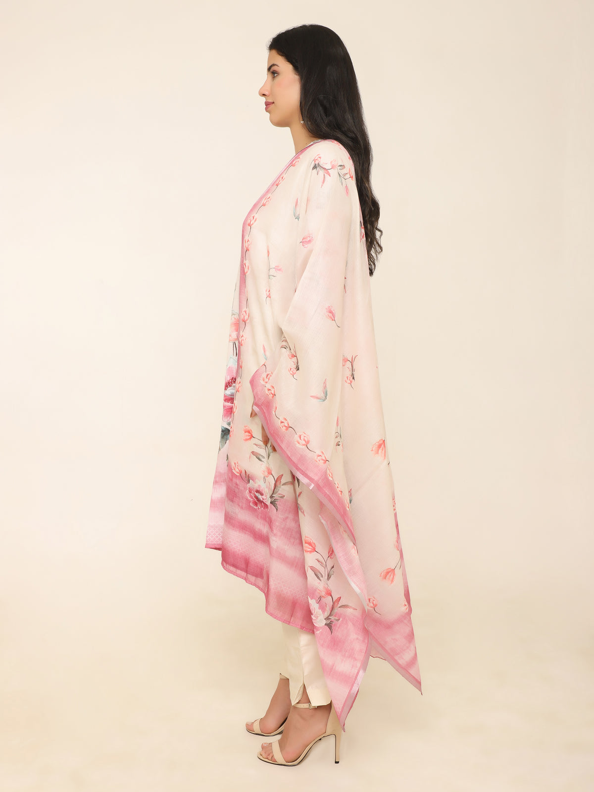 Cream floral printed suit set with Pants & Dupatta